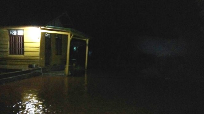 
					Breaking News : Banjir Bandang Landa Mantadulu