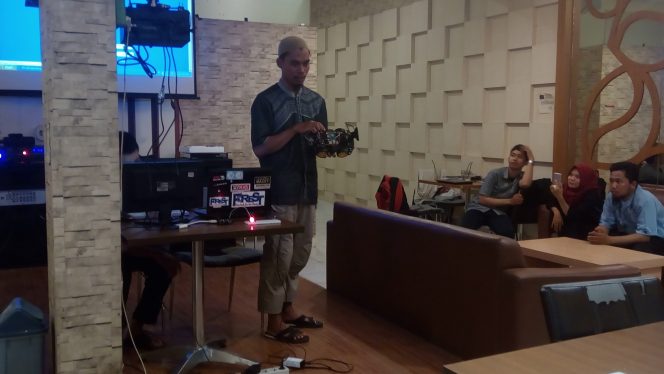
					Forest Makassar Kenalkan Program Respberry Pi