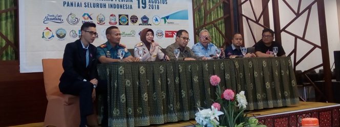 
					Menteri Susi Ajak Masyarakat Indonesia “Menghadap Ke Laut “.