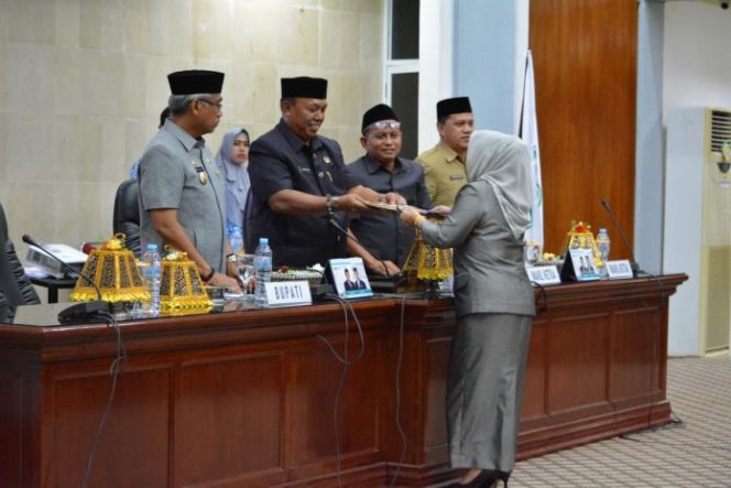 
					Ini Pandangan Umum Fraksi DPRD Lutim Terhadap Dua Ranperda