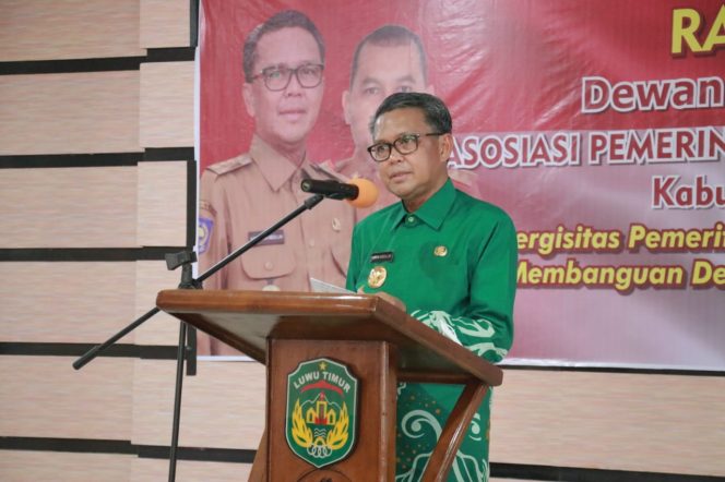 
					Gubernur Sulsel Harapkan Kepala Desa Saling Bersinergi Saat Buka Rapat Kerja Pimpinan Cabang Apdesi