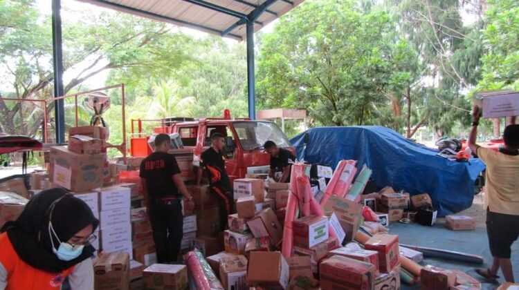 Sekda Luwu Timur Lepas Bantuan Sembako Untuk Korban Bencana Sulbar