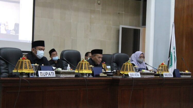 Paripurna DPRD Usulkan Pemberhentian Bupati Luwu Timur Sisa Masa Jabatan 2016-2021