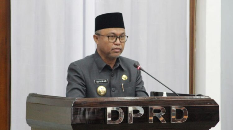 DPRD Lutim Dengar Jawaban Bupati Terkait Pandangan Umum 3 Ranperda
