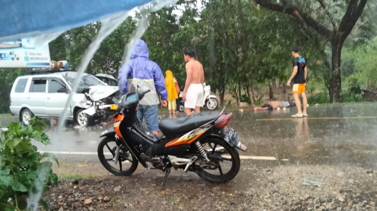 Pengendara Motor Trail Tewas Tertabrak Angkutan Umum