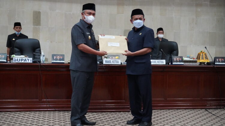 DPRD Gelar Paripurna Penyerahan  Ranperda Pertanggungjawaban Tahun 2020
