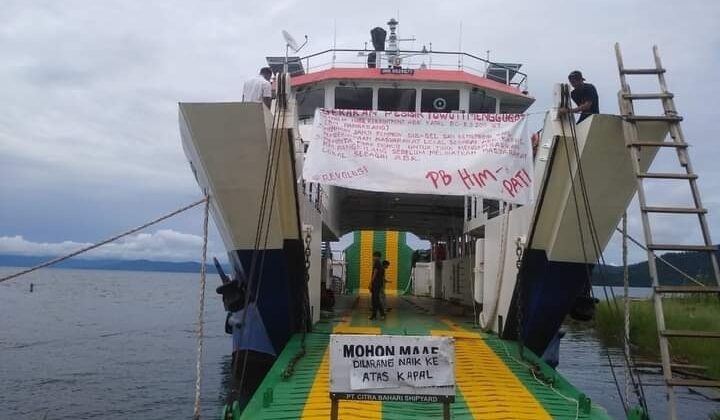 Warga Segel KMP Pangkilang, Nitizen : Ini Kapal Niaga Bukan Katinting