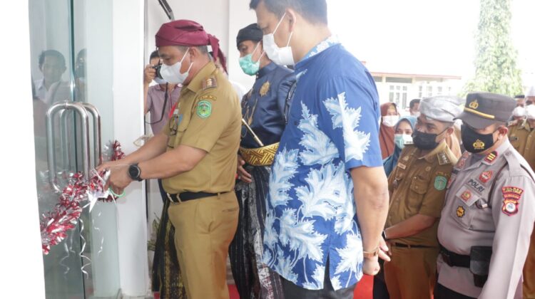 Warga Wotu Punya Gedung Kantor Camat Baru