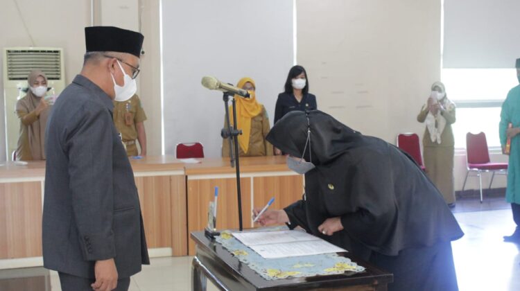 Bupati Lutim Lantik Empat Kepala OPD