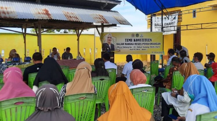 Reses di Kalitiri, Heryanti Harun Singgung Program 1 Miliar 1 Desa