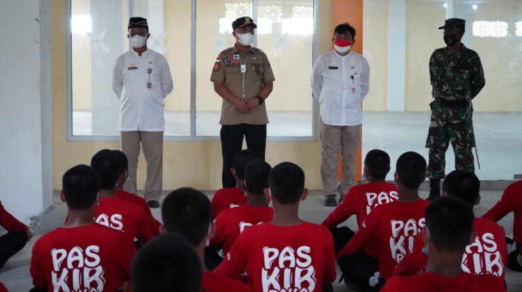 Bupati Pantau Paskibra Lutim Latihan, Begini Pesannya