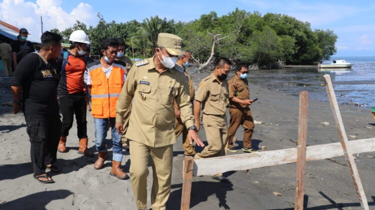 Tinjau Proyek, Bupati Ingatkan Kontraktor, Jangan Curang