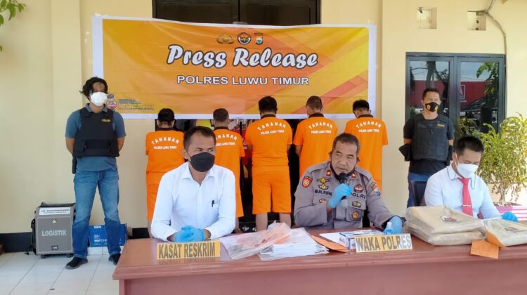 Kades dan Staf Desa di Lutim Tersangka Kasus Dugaan Korupsi, Ada DPO Kejaksaan