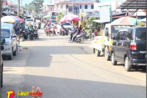 Camat Malili Minta Pedagang di PSM Tak Berdagang di Pinggir Jalan