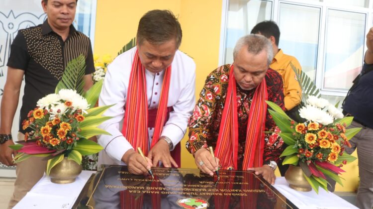 Bupati Budiman Resmikan Gedung KSP Marendeng Mangkutana