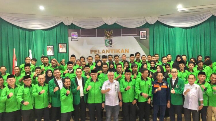 Bupati Budiman Dikukuhkan Sebagai Anggota Kehormatan KAHMI