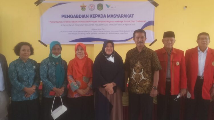 Fakultas Farmasi Unhas Gelar Pengabdian Masyarakat di Kabupaten Wasuponda
