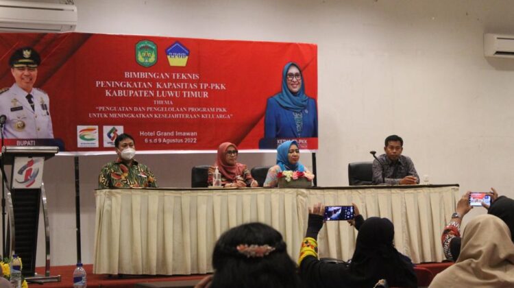 Bimtek Peningkatan Kapasitas TP PKK Lutim di Tutup Oleh Sufriaty