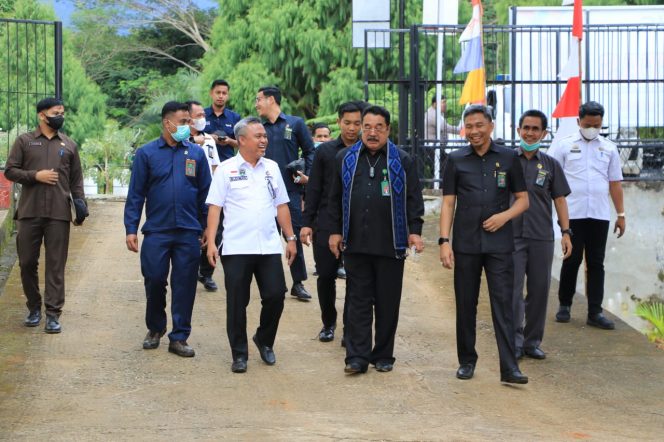 
					Bupati Budiman Sambut Kedatangan Ketua Pengadilan Tinggi Makassar