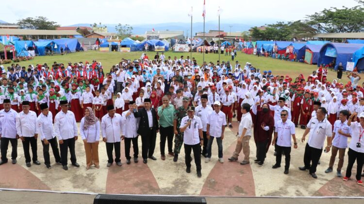 Bupati Budiman Pimpin Apel HUT PMI Ke-77 dan Jumbara PMR Ke-II