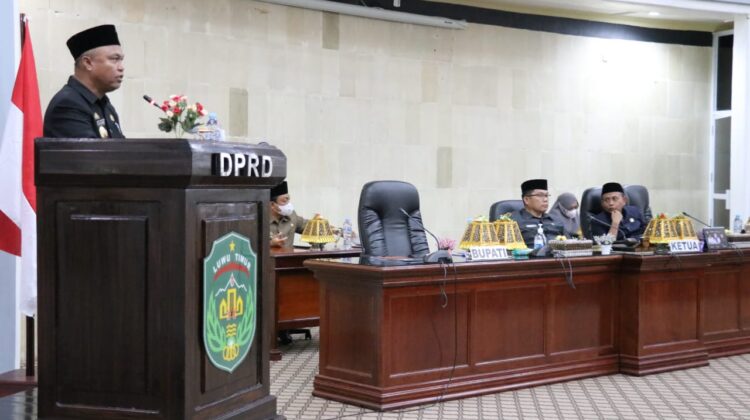 Bupati Jawab Pemandangan Umum Fraksi DPRD Lutim Atas Ranperda APBD-P 2022