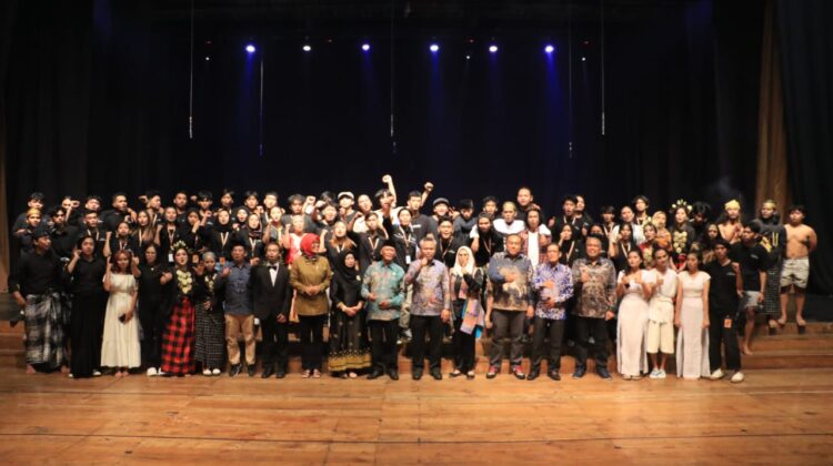 Bupati Luwu Timur Apresiasi Pementasan Teater La Galigo di Yogyakarta