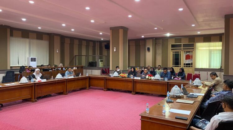 PPID Utama Lutim Presentasi Keterbukaan Informasi Publik di Hadapan Tim Penilai KI Sulsel
