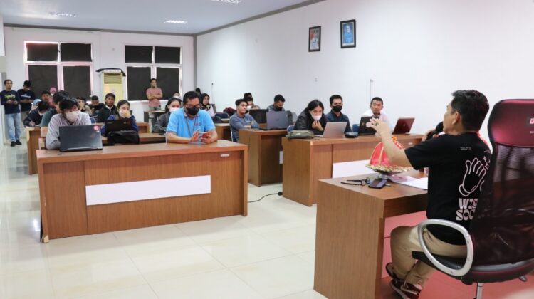 16 Calon Tenaga IT Support Dinas Parmudora Jalani Tes Praktek dan Wawancara
