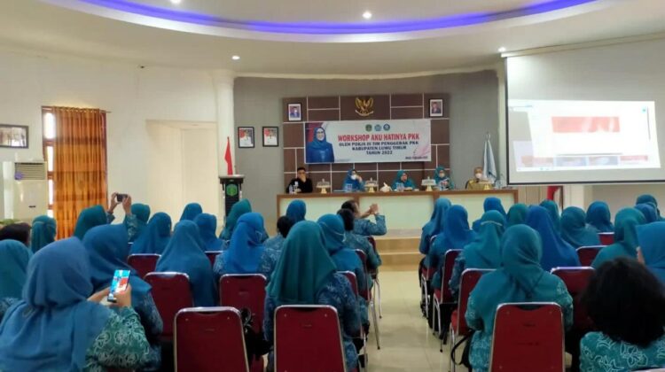 Ketua Dharma Wanita Persatuan Lutim Buka Worshop “Aku Hatinya PKK”