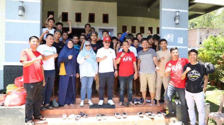 Kunjungi Pemondokan Kontingen, Bupati Budiman : Tetap Semangat & Jaga Kebersihan