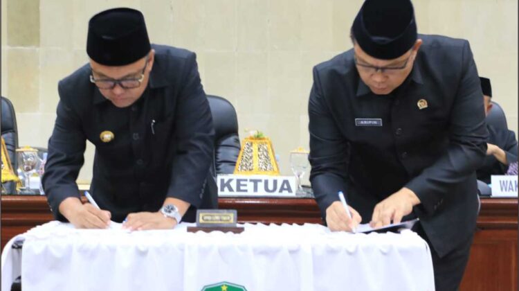 DPRD – Pemerintah Lutim Sepakati Ranperda APBD 2023 Jadi Perda