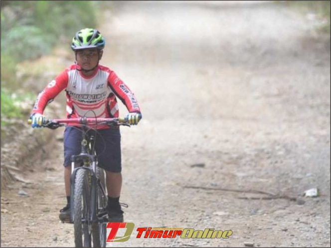 
					Bocah 9 Tahun Taklukan Jalur Sepeda Ekstrim Jelajah Alam Tomoni