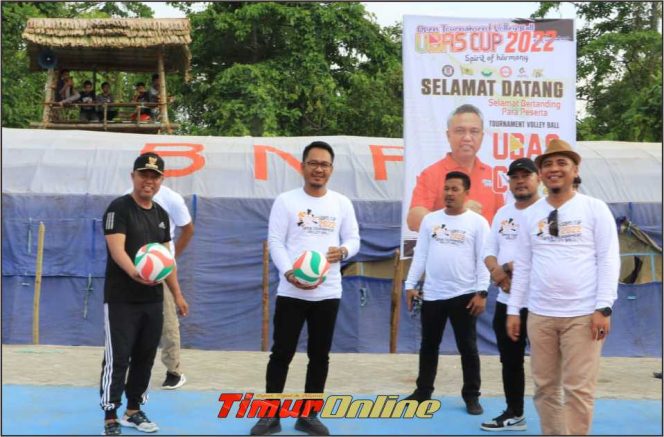 
					Dibuka Bupati, Ubas Cup Diikuti 27 Tim Voli