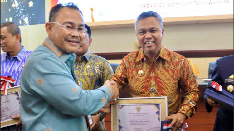 Bupati Lutim Terima DIPA dan Penghargaan WTP dari Gubernur Sulsel