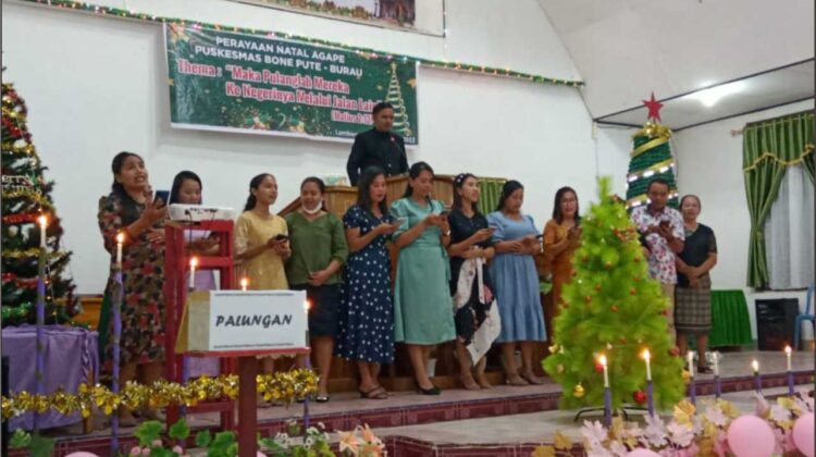 Natal Bersama Nakes UPTD Puskesmas Burau