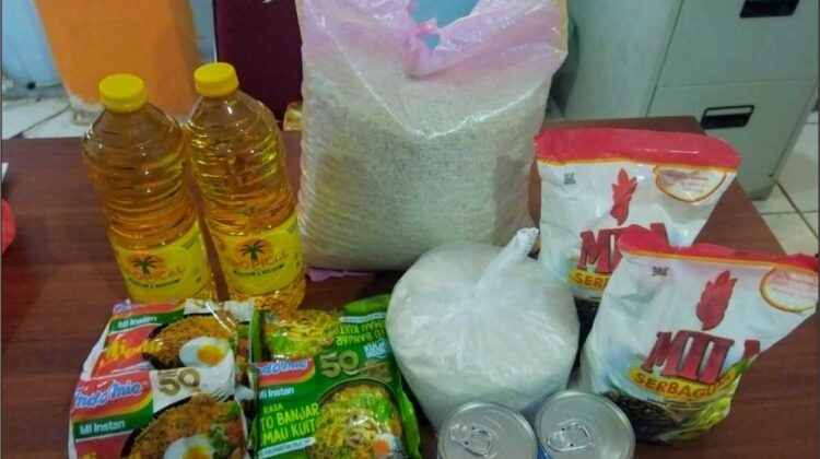 1.858 Paket Sembako Murah di Malili Ludes Terjual