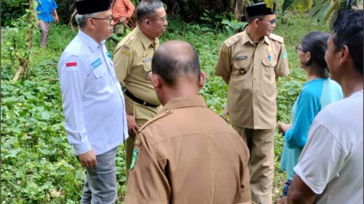 Usman Sadik Tinjau Lokasi Rencana Pembangunan Jembatan Desa Wawondula