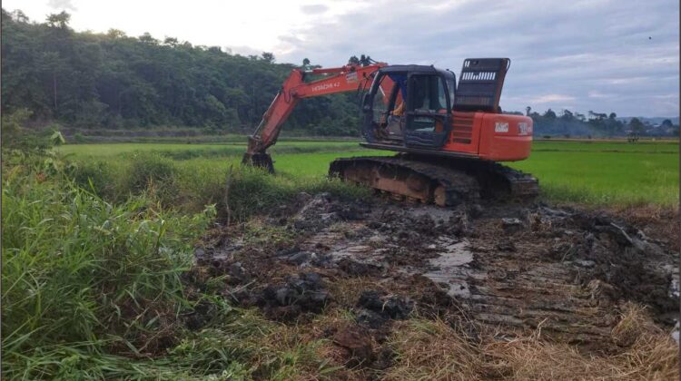 CLM Fasilitasi Perbaikan Jalan di Pongkeru
