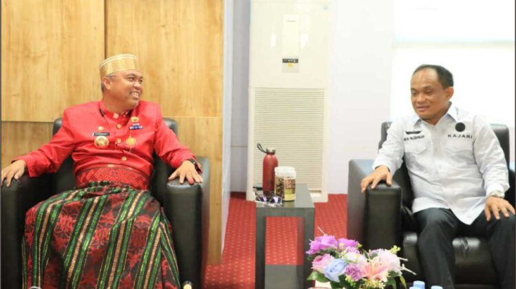 Bupati Lutim Terima Kunjungan Kajari, Harapkan Saran
