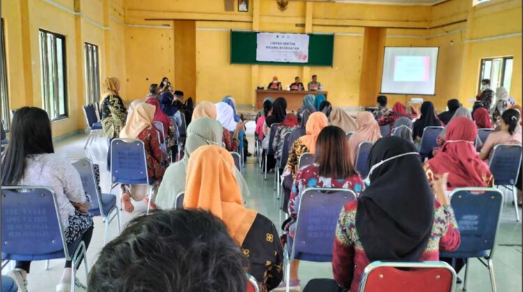 Rakor Linsek PKM Burau Bahas Penanganan Stunting lewat Posko “Gerak Pasti”
