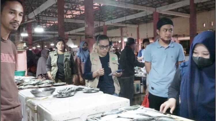 Di Malili dan Lakawali, Petugas Temukan Pedagang Jual Ikan Tak Segar