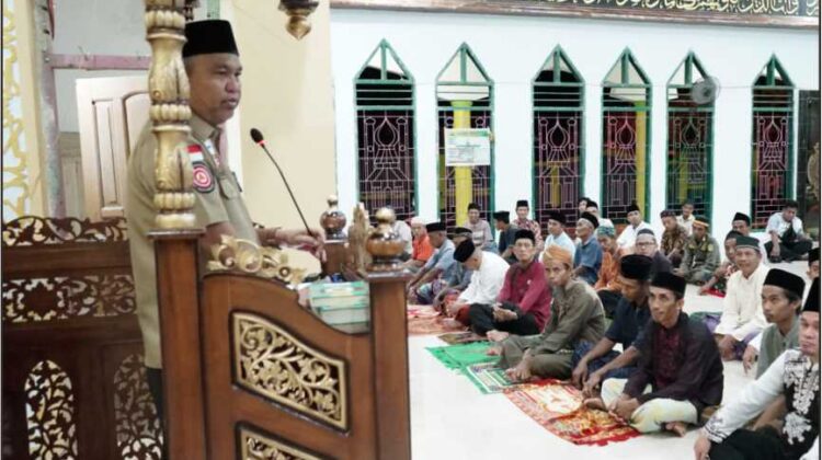 Di Safari Ramadhan Angkona, Bupati Lutim : Rumah Ibadah Tak Henti Kita Bangun