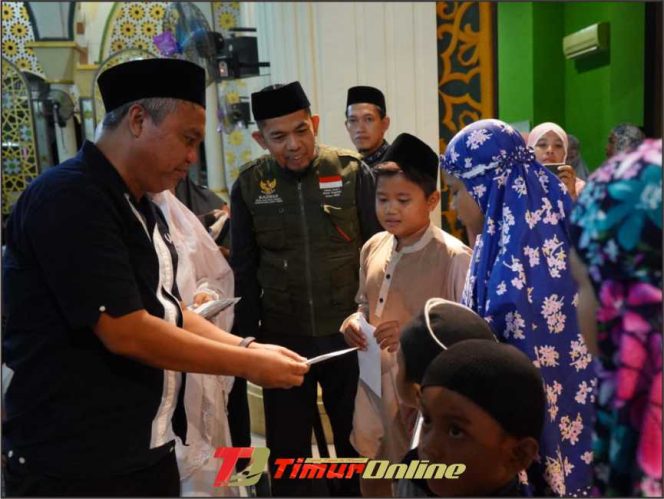 
					Safari Ramadhan di Sorowako, Bupati Lutim Salurkan Bantuan Anak Yatim