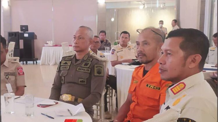 Upaya Penanggulangan Bencana, Kasatpol PP Lutim : Peran Satlinmas Sangat Penting