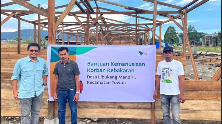 PT Vale Salurkan Bantuan untuk Pembangunan Kembali Kios Korban Kebakaran Pasar SP 1 Mahalona