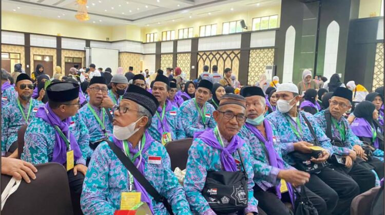 157 CJH Asal Luwu Timur Tiba di Makassar