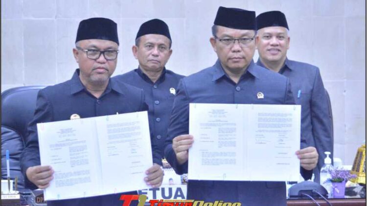 DPRD – Pemkab Lutim Sepakati Perda Pajak dan Retribusi Daerah