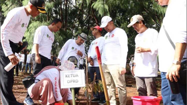 Begini Aksi Tanam Pohon Ketua dan Anggota DPRD Luwu Timur