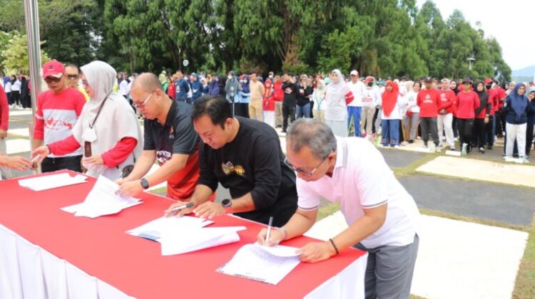 ASN Pemkab. Lutim Tandatangani Pakta Integritas Terkait Netralitas Pada Pemilu 2024