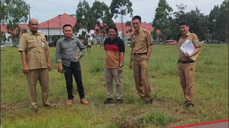 Kadis DLH Lutim – CLM Sepakat Benahi Lapangan Sepakbola Sport Center Sebelum Diserahkan ke Pemerintah